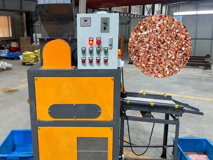 5.3kw new 240v 3 pin plug Uk Professional electric cable granulator designed for recycling copper and aluminum cables