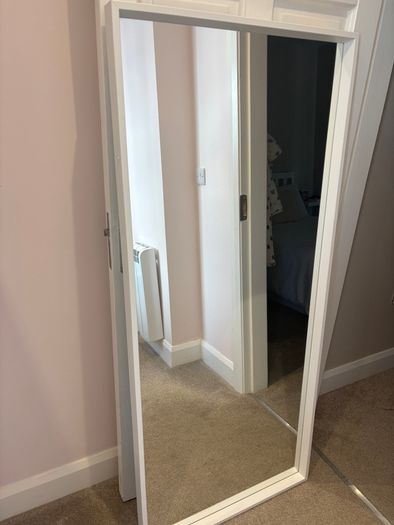 White Mirror