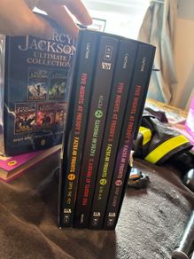 bookset five nights of Freddie