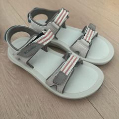 Columbia hiking sandals