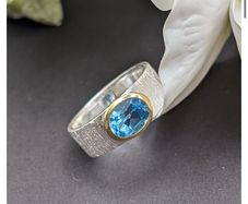 Ladies silver ring