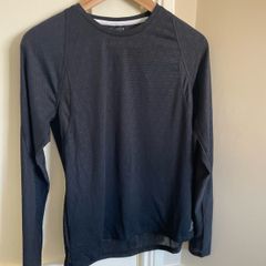 Reebok running top