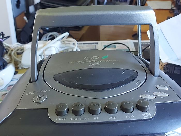 AIWA Compact Disc Stereo Radio Cassette Recorder, Model CSD-TD34K, Only Radio works, also portable, i.e. Takes Battery