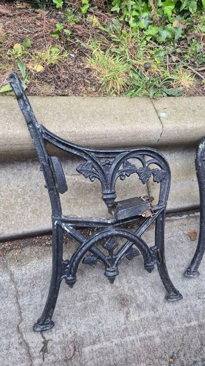 iron cast garden bench sides
