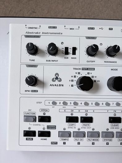 Abstrakt Instruments Avalon Baseline - White