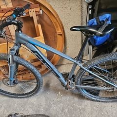 cube aim race mountain bike