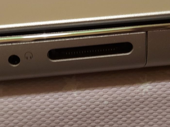 DELL XPS 14z, Intel Core i5-2430M CPU, 2.4GHz, 6GB Ram, 500GB HDD, Windows 10 Pro, Microsoft Edge, Chrome and VLC