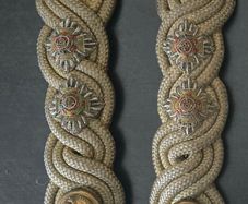 WW1 British Army Seaforth Highlanders Lieutenant Shoulder Straps