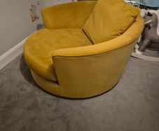 Swivel chair