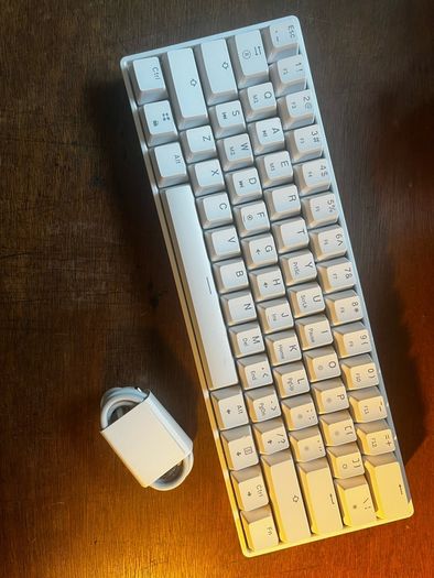 Gaming keyboard with custom lights