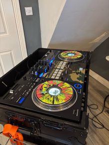 dj se