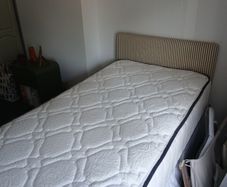 Single Divan Bed with Kaymed Mattress (like new)