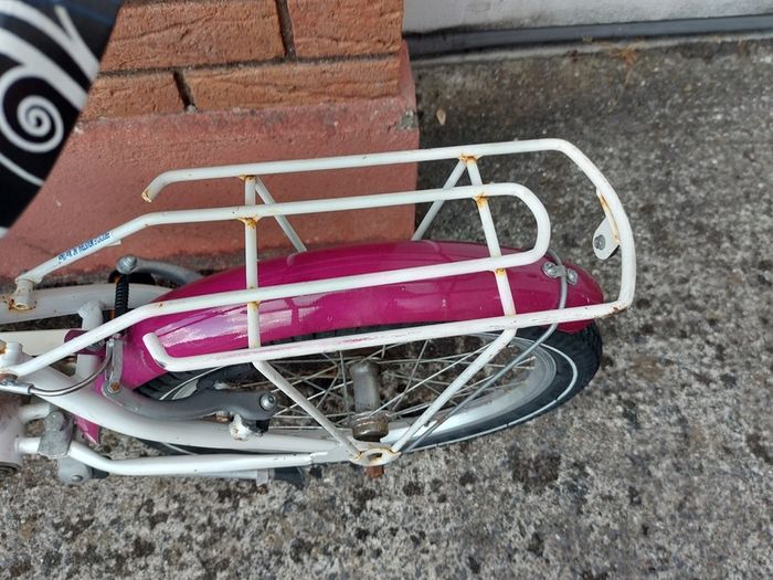 Girls Bike (Kate), 20 Wheels, in Excellent condition