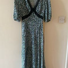 Petite size flower patterned dress