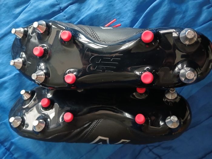 442 V2 Pro SG football boots size 8.5 EU 42 1/2