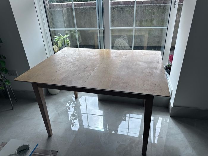 Free Dining table
