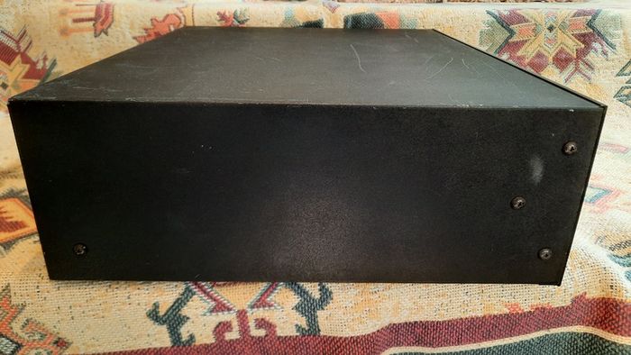Kurzweil K2000R VAST Synthesizer