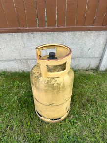 gas cylinder