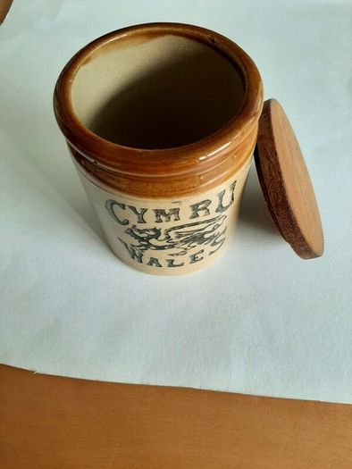 'Cymru Wales' jar