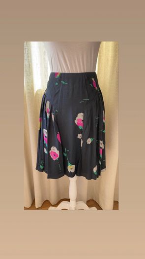 Nicole farhi 100% silk skirt UK 14