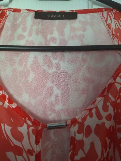 Ladies Top/Soft Chiffon Finish .. Size: 14 UK