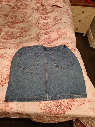 denim skirt