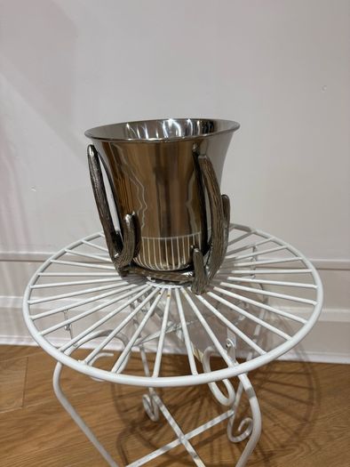 champagne bucket