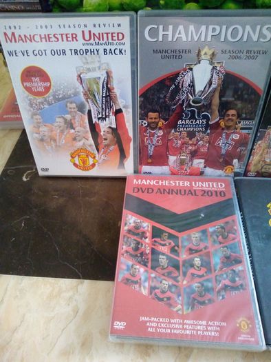 Manchester United Dvd Bundle Collection Class Of '92, Season Review, Official History Etc