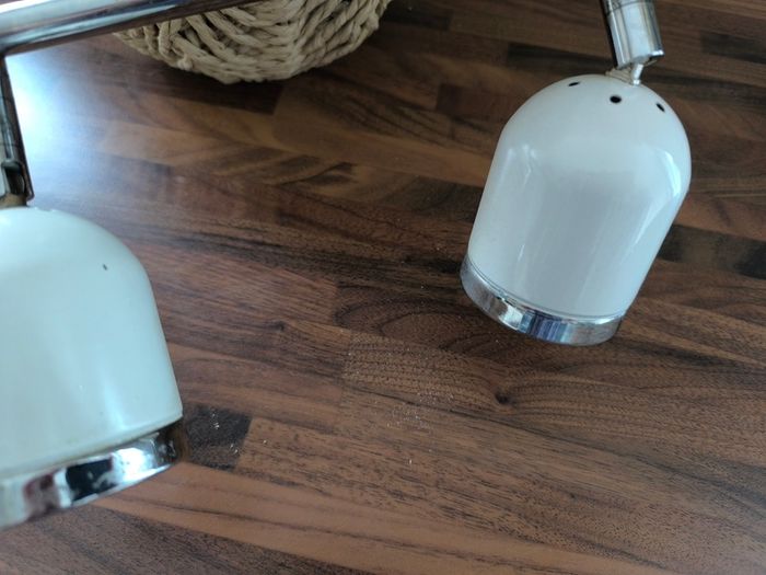 Ceiling spotlights