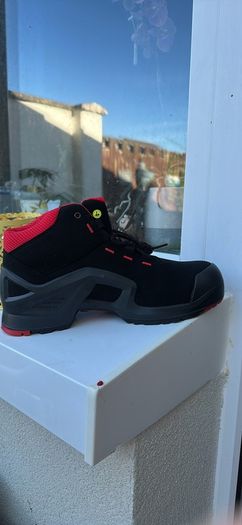 New safety boots UVEX