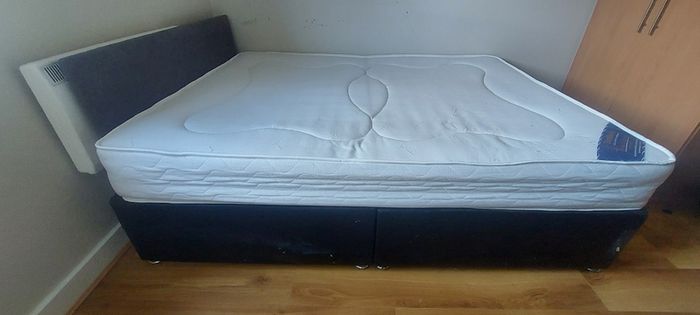 King size bed