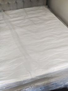 Brand new (still in plastic) 4'6 mattress
