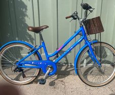 Dawes Girls Bike 24" vintage style with basket