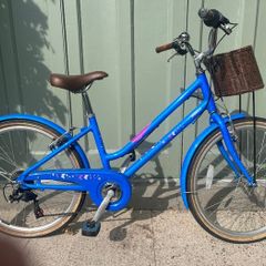 Dawes Girls Bike 24" vintage style with basket