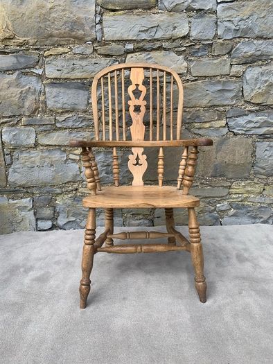 Victorian Elm and Ash Windsor Armchair.