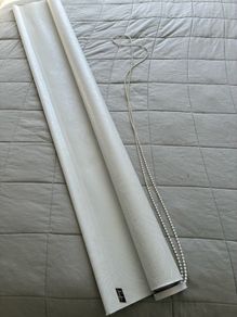 Blackout roller blind