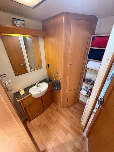Compass Corona 524 Caravan 2009
