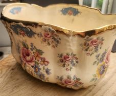 beautiful planter 12 x6 inches