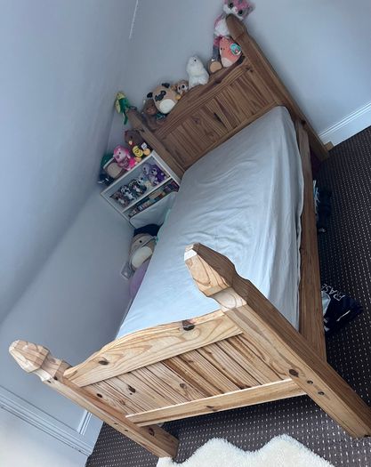 Single bed solid pine wood