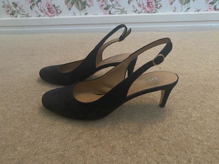 Hobbs mid- heel sling back size 39
