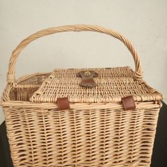Picnic basket