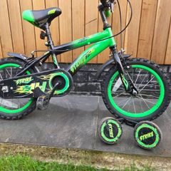Kids 14-Inch Strike Bike with Stabilisers (Green/Black)