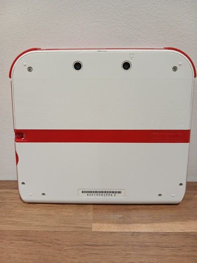 Nintendo 2ds Red and White