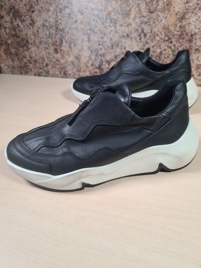 womens ECCO Chunky W zip trainers black leather runners Size UK 6 EU 39