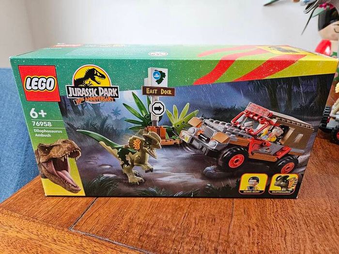 3 x Jurassic Park Retired Lego Sets