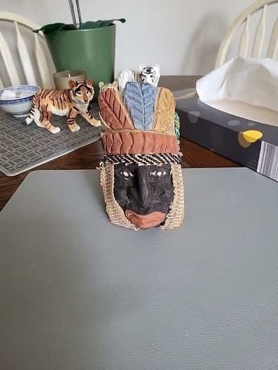 African carving