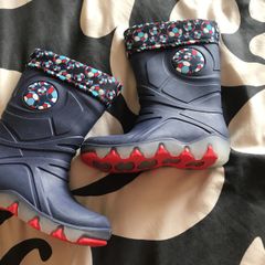 Boys wellies