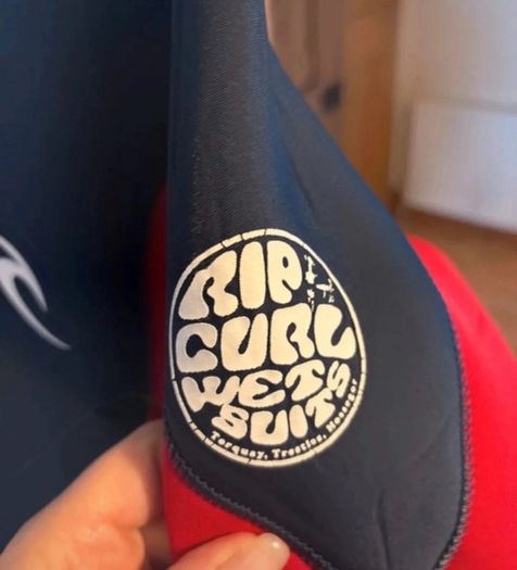 RIP-CURL wetsuit