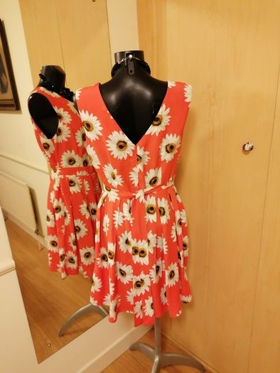 Women's Dress NWT SIZE 18