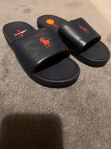 Ralph Lauren slides UK2.5